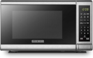 BLACK+DECKER EM720CB7 Digital Microwave Oven - Main View